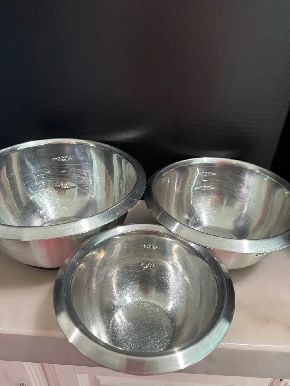 Set of 3 Stainless Steel Mixing Bowls with Black Rubber Nonslip Bottoms